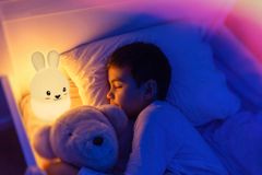 Alum online Noční lampička s dálkovým ovládáním - králík