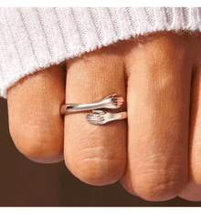 VIVVA® Unisex otevřený prstýnek z objímajících rukou LACHERI